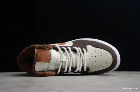 BASALT MID BROWN DO6699-200 DO6699-200 OATMEAL JORDAN 1 SE 0412